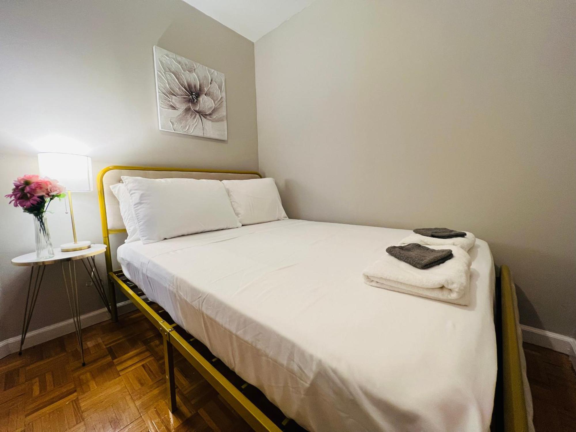 Hudson Apartment *